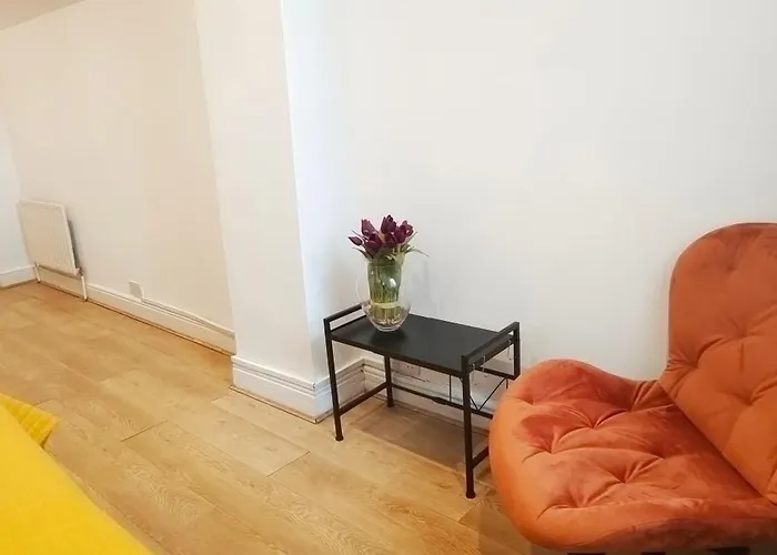 Blossom Apartment With Garden