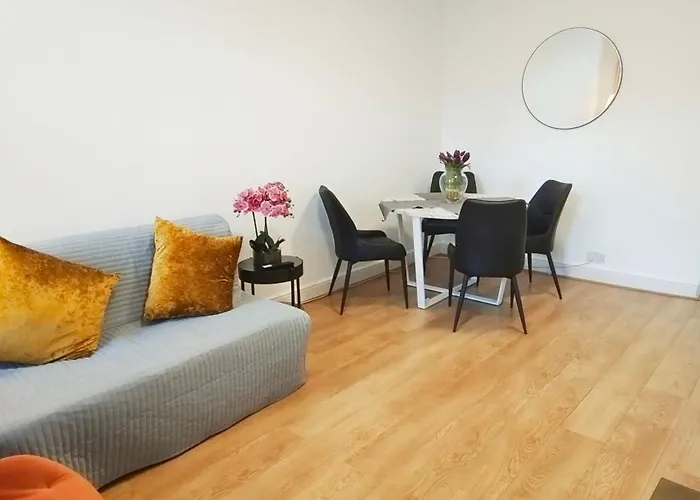 Blossom Apartment With Garden